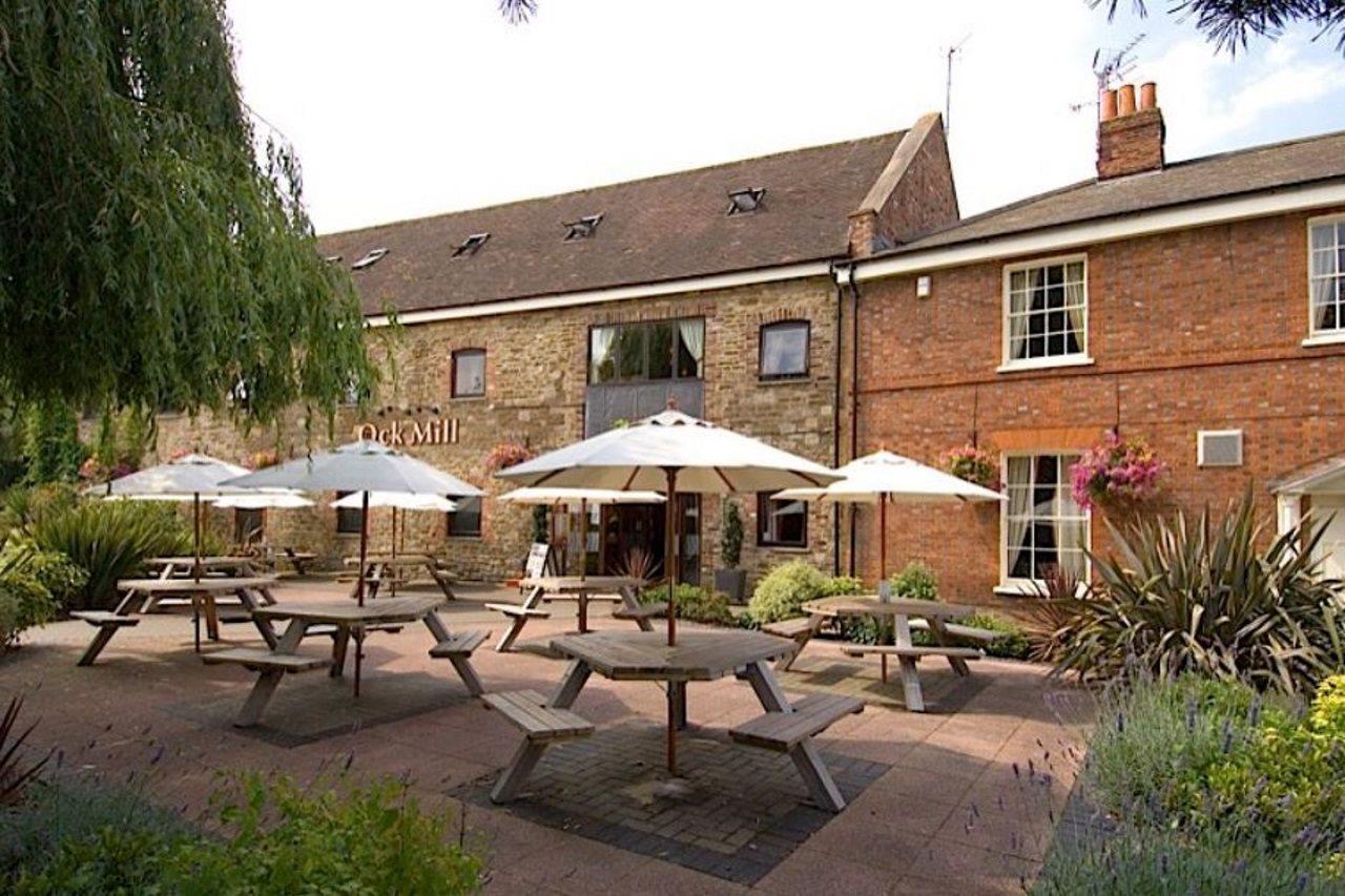 Premier Inn Abingdon ภายนอก รูปภาพ