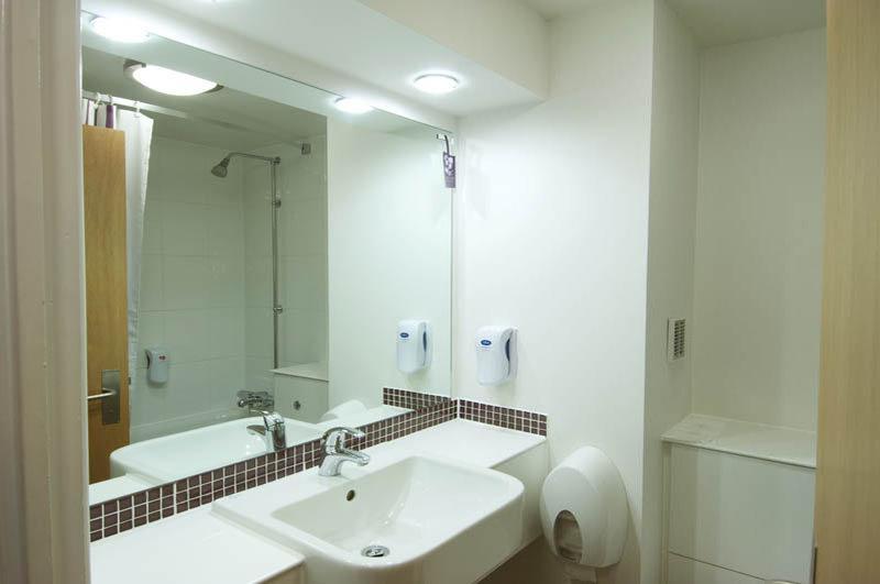 Premier Inn Abingdon ภายนอก รูปภาพ
