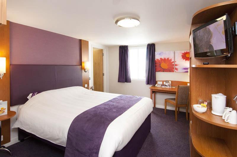 Premier Inn Abingdon ภายนอก รูปภาพ