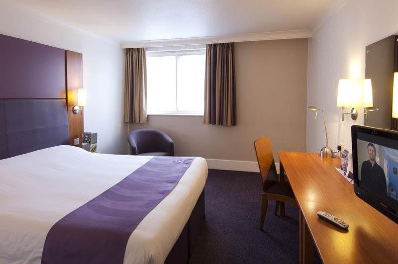 Premier Inn Abingdon ภายนอก รูปภาพ